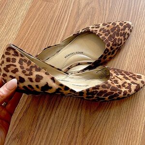 Memory foam cheetah print flats
